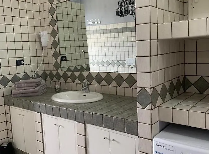 Hollywood * 卡波利韦里